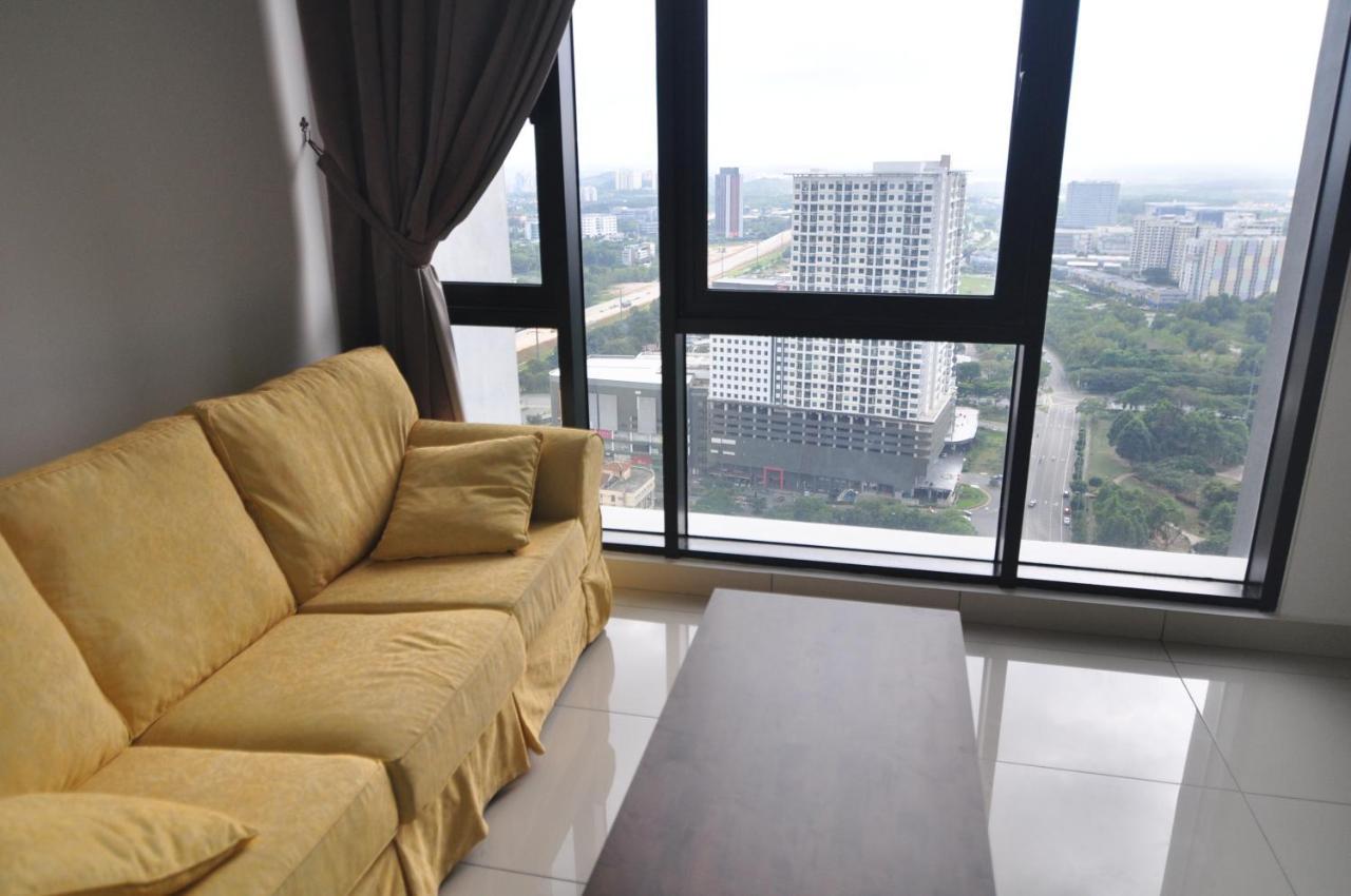 Centrus Soho Cyberjaya By Idealhub Apartment Exterior photo